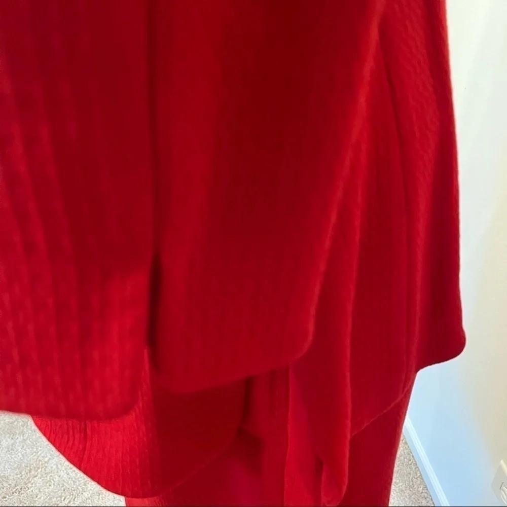 Vintage Dana Buchman red 2-piece skirt suit, front button. Size 10P